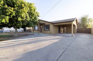 42 S Vineyard, Mesa, AZ 85210 - Photo 1