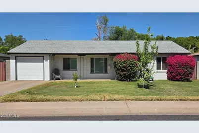 5740 N 11th Place, Phoenix, AZ 85014 - Photo 1