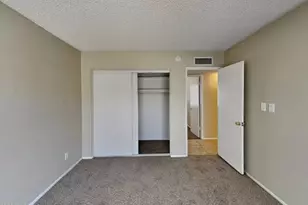 4136 N 81st Ave, Phoenix, AZ 85033 - Photo 1
