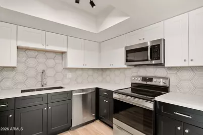 2808 N 61st Street, Scottsdale, AZ 85257 - Photo 1