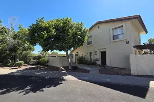 1809 E Frier Dr, Phoenix, AZ 85020 - Photo 1