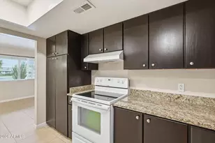 1348 E Enrose Cir, Mesa, AZ 85203 - Photo 15