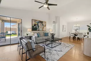 4611 E Abraham Ln, Phoenix, AZ 85050 - Photo 1