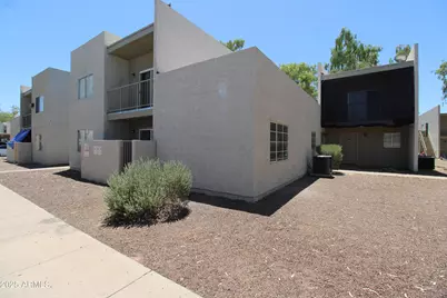2807 E Paradise Lane #Apt 102, Phoenix, AZ 85032 - Photo 1