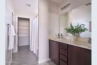 10225 W Camelback Road #42, Phoenix, AZ 85037 - Photo 13