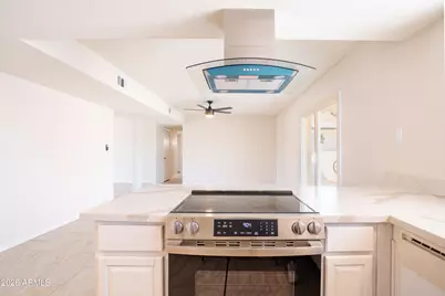 7728 W Cheery Lynn Road, Phoenix, AZ 85033 - Photo 17