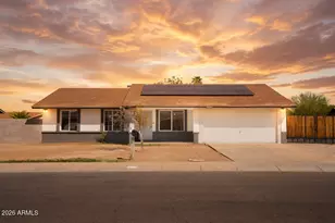 7728 W Cheery Lynn Rd, Phoenix, AZ 85033 - Photo 1