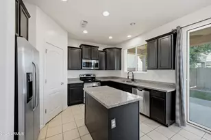 5727 S 35th Pl, Phoenix, AZ 85040 - Photo 1