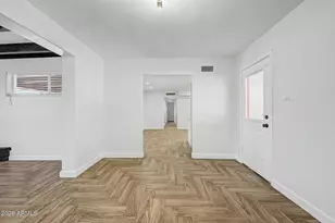 6521 W Turney Ave, Phoenix, AZ 85033 - Photo 15