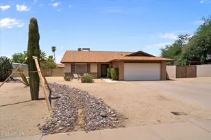15234 N 42nd St, Phoenix, AZ 85032 - Photo 1