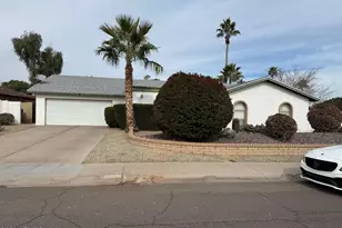 5222 W Echo Ln, Glendale, AZ 85302 - Photo 1