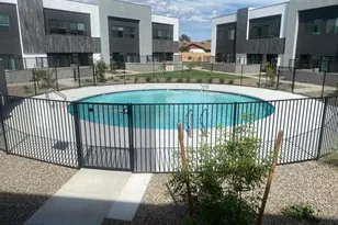432 S 32nd St, Mesa, AZ 85204 - Photo 1