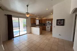 11213 W Hobbit Dr, Arizona City, AZ 85123 - Photo 5