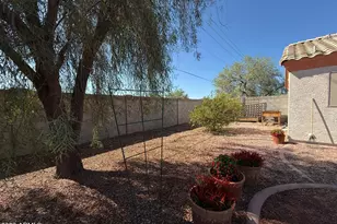 11213 W Hobbit Dr, Arizona City, AZ 85123 - Photo 17
