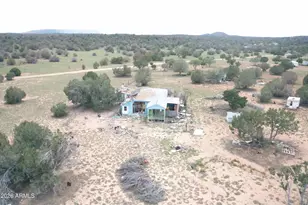 58180 N Calle Isabel --, Seligman, AZ 86337 - Photo 1