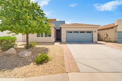 1655 E Dubois Avenue, Gilbert, AZ 85298 - Photo 1