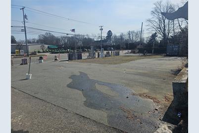 1074 East Main Road, Portsmouth, RI 02871 - Photo 29