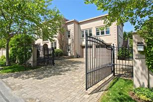 203 Coggeshall Ave, Newport, RI 02840 - Photo 1