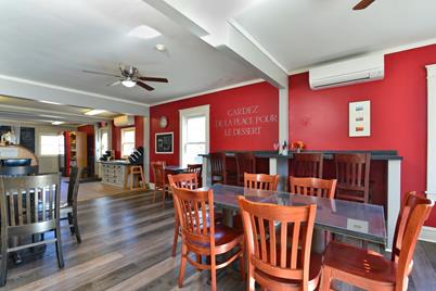 72 East Main Road, Middletown, RI 02842 - Photo 31