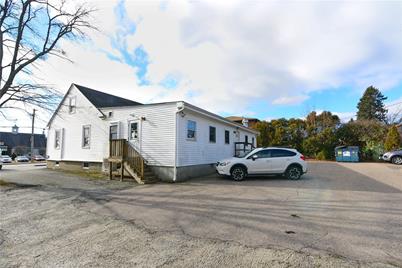 72 East Main Road, Middletown, RI 02842 - Photo 17