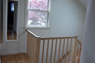 22 Dixon St, Newport, RI 02840 - Photo 13