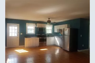 8 Katzman Place, Newport, RI 02840 - Photo 3