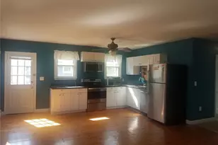 8 Katzman Pl, Newport, RI 02840 - Photo 3