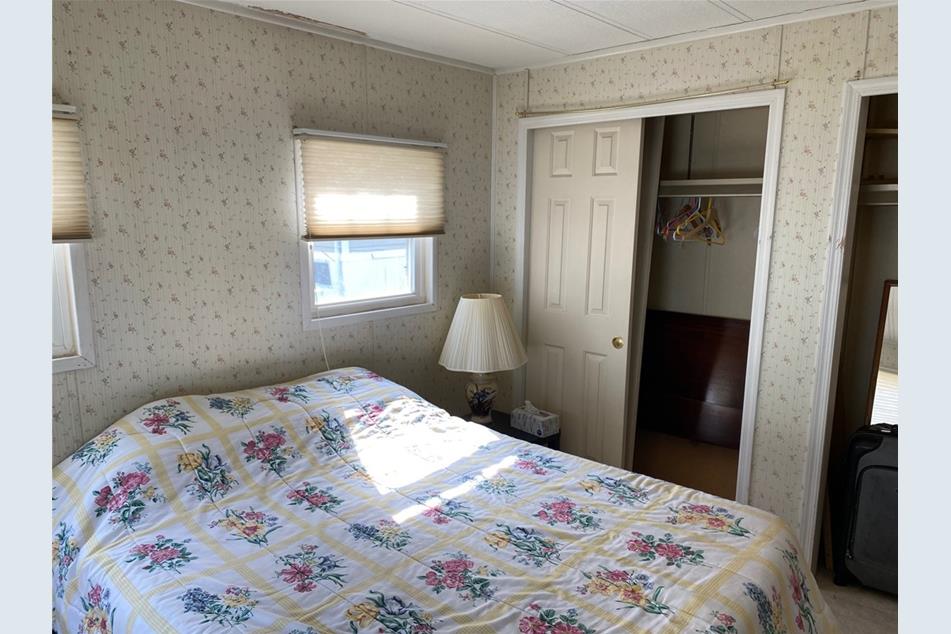 84 Bayview Park Ave, Middletown, RI 02842 MLS 1355232 Coldwell Banker