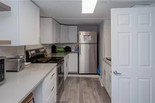 130 Spring St, Newport, RI 02840 - Photo 25