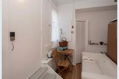 130 Spring Street, Newport, RI 02840 - Photo 17