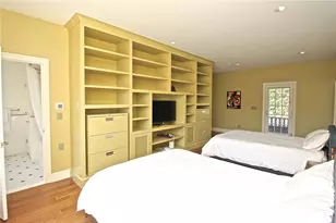 203 Coggeshall Ave, Newport, RI 02840 - Photo 43