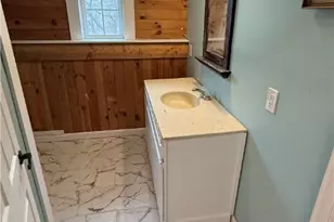 39 Louise St, Woonsocket, RI 02895 - Photo 9