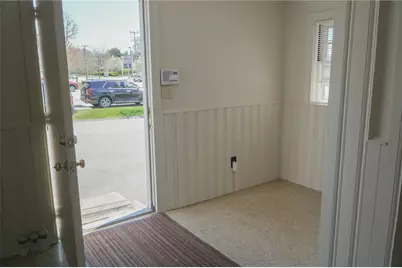 124 East Main Road, Middletown, RI 02842 - Photo 17