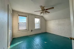 34 Smithfield Rd, Woonsocket, RI 02895 - Photo 9