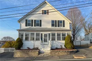 34 Smithfield Rd, Woonsocket, RI 02895 - Photo 3