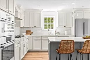 21 Bradford St, Bristol, RI 02809 - Photo 9