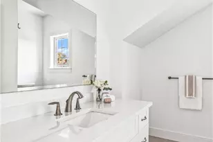 21 Bradford St, Bristol, RI 02809 - Photo 29