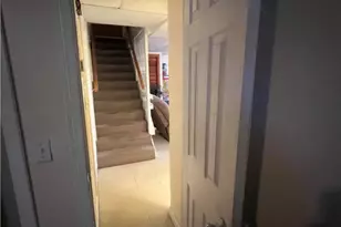 131 Mitchell St, Providence, RI 02907 - Photo 27