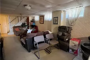 131 Mitchell St, Providence, RI 02907 - Photo 21