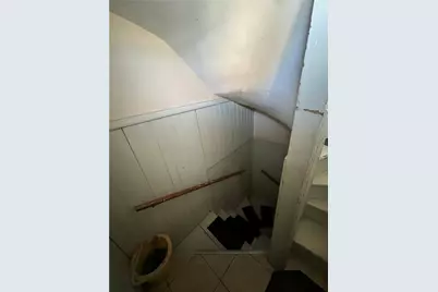 131 Mitchell Street, Providence, RI 02907 - Photo 29