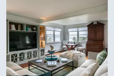 132 Memorial Boulevard, Newport, RI 02840 - Photo 7