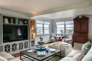 132 Memorial Blvd, Newport, RI 02840 - Photo 7