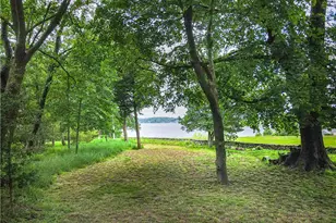 219 Nanaquaket Rd, Tiverton, RI 02878 - Photo 11