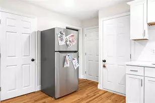 37 Warren Ave, Warren, RI 02885 - Photo 13