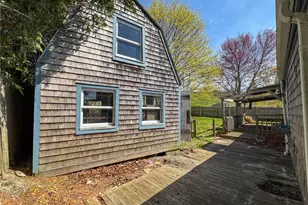 8 Tucker Ave, Tiverton, RI 02878 - Photo 5