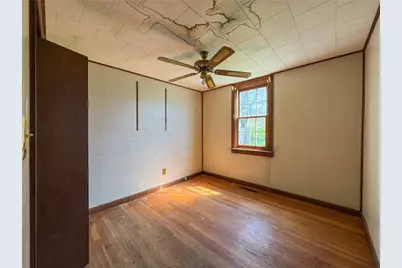 8 Tucker Avenue, Tiverton, RI 02878 - Photo 9