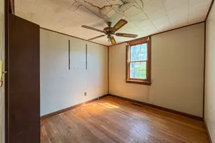 8 Tucker Ave, Tiverton, RI 02878 - Photo 9