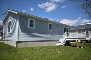 64 Burnside Ave, Narragansett, RI 02882 - Photo 3