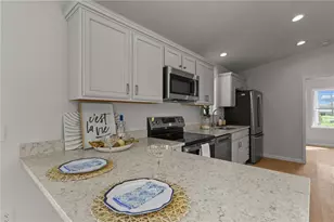 64 Burnside Ave, Narragansett, RI 02882 - Photo 11