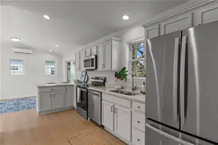 64 Burnside Ave, Narragansett, RI 02882 - Photo 9